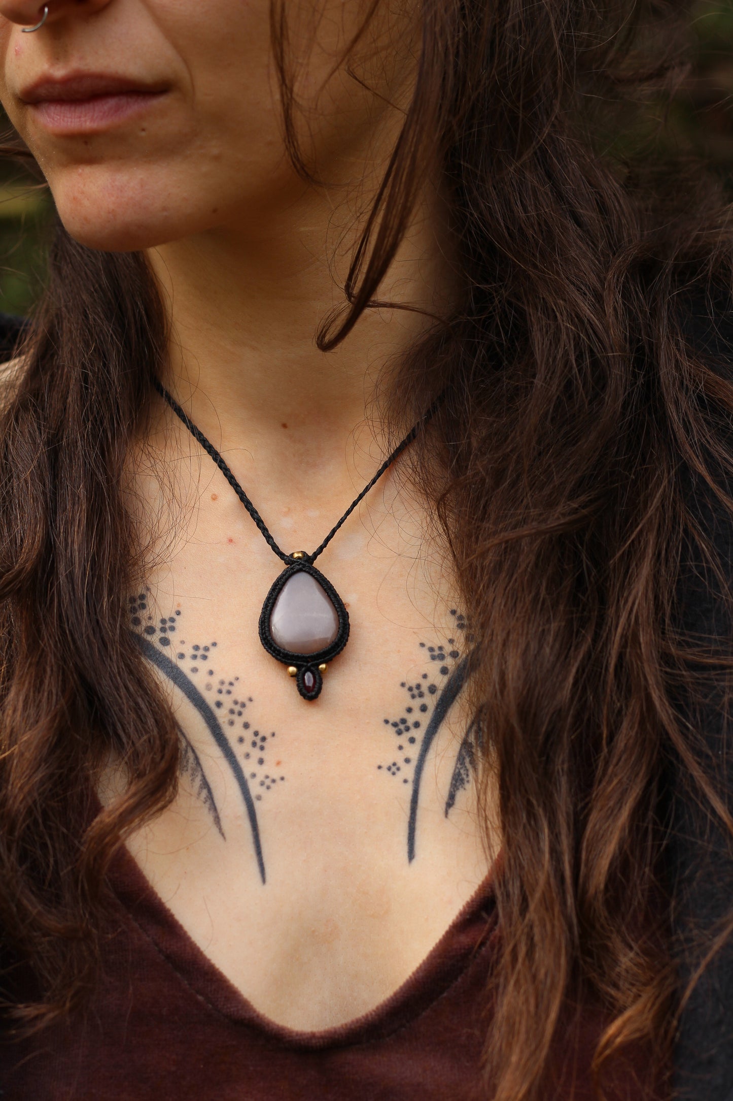 Micro macrame pendant | Peach Moonstone & Garnet