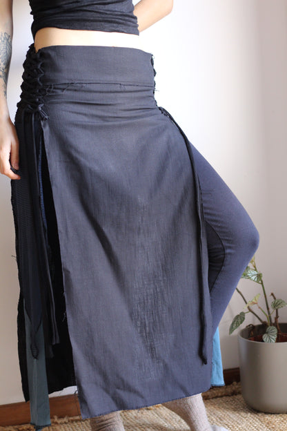 Long Painel Skirt | Black & Blue | S - M