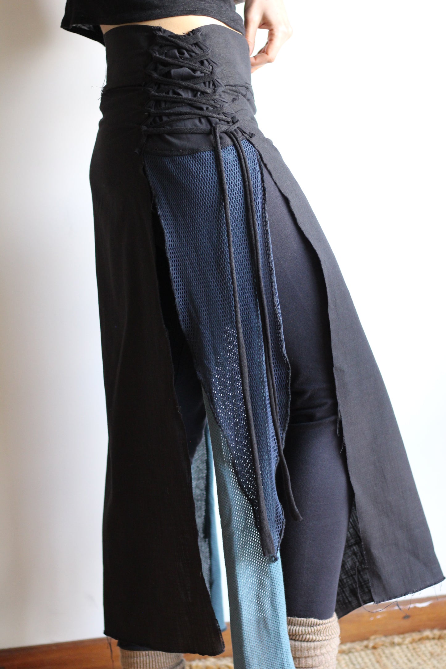 Long Painel Skirt | Black & Blue | S - M