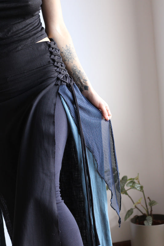 Long Painel Skirt | Black & Blue | S - M