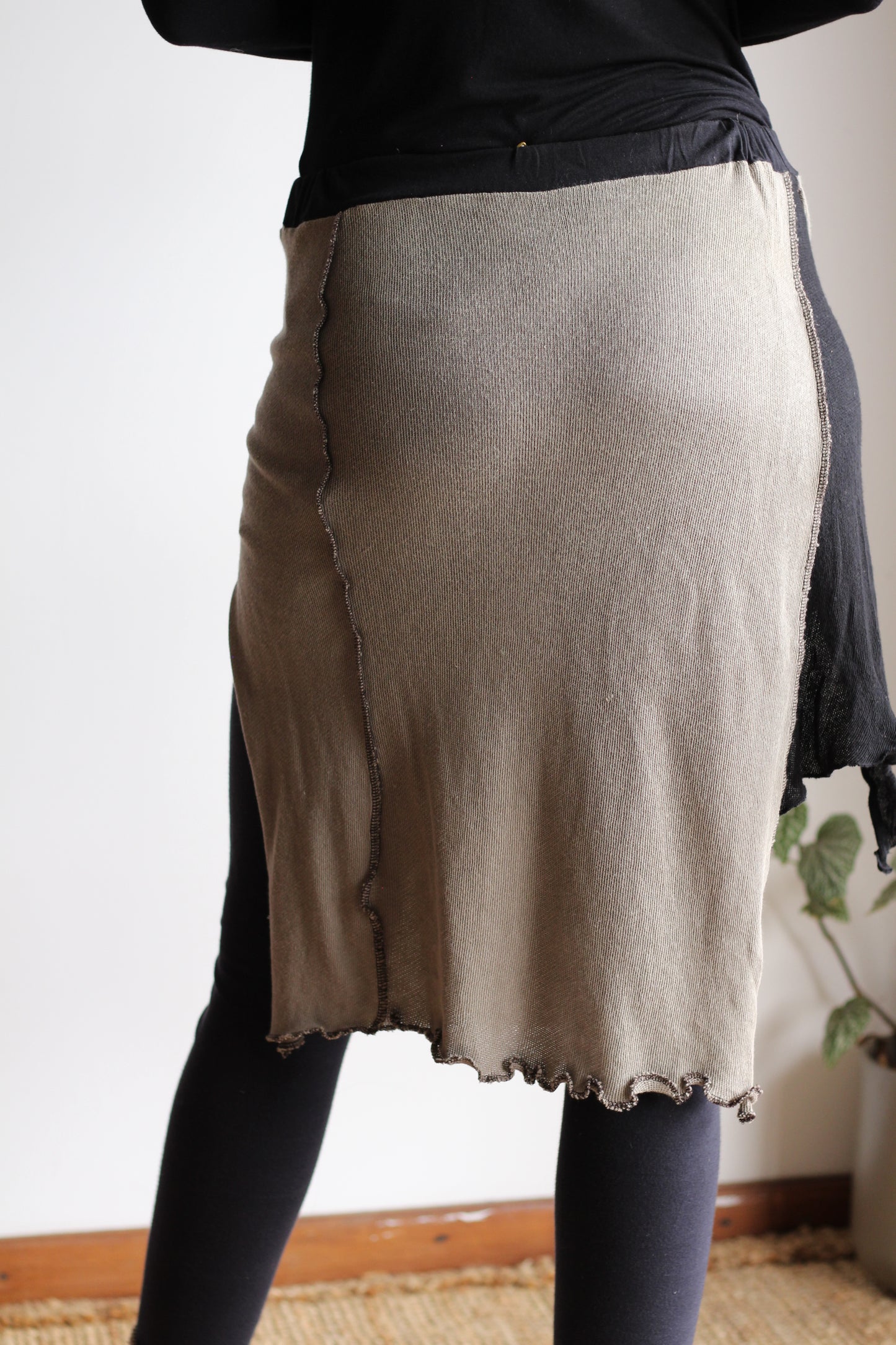 Asymmetric Organic Skirt | Gray & Black | S - M