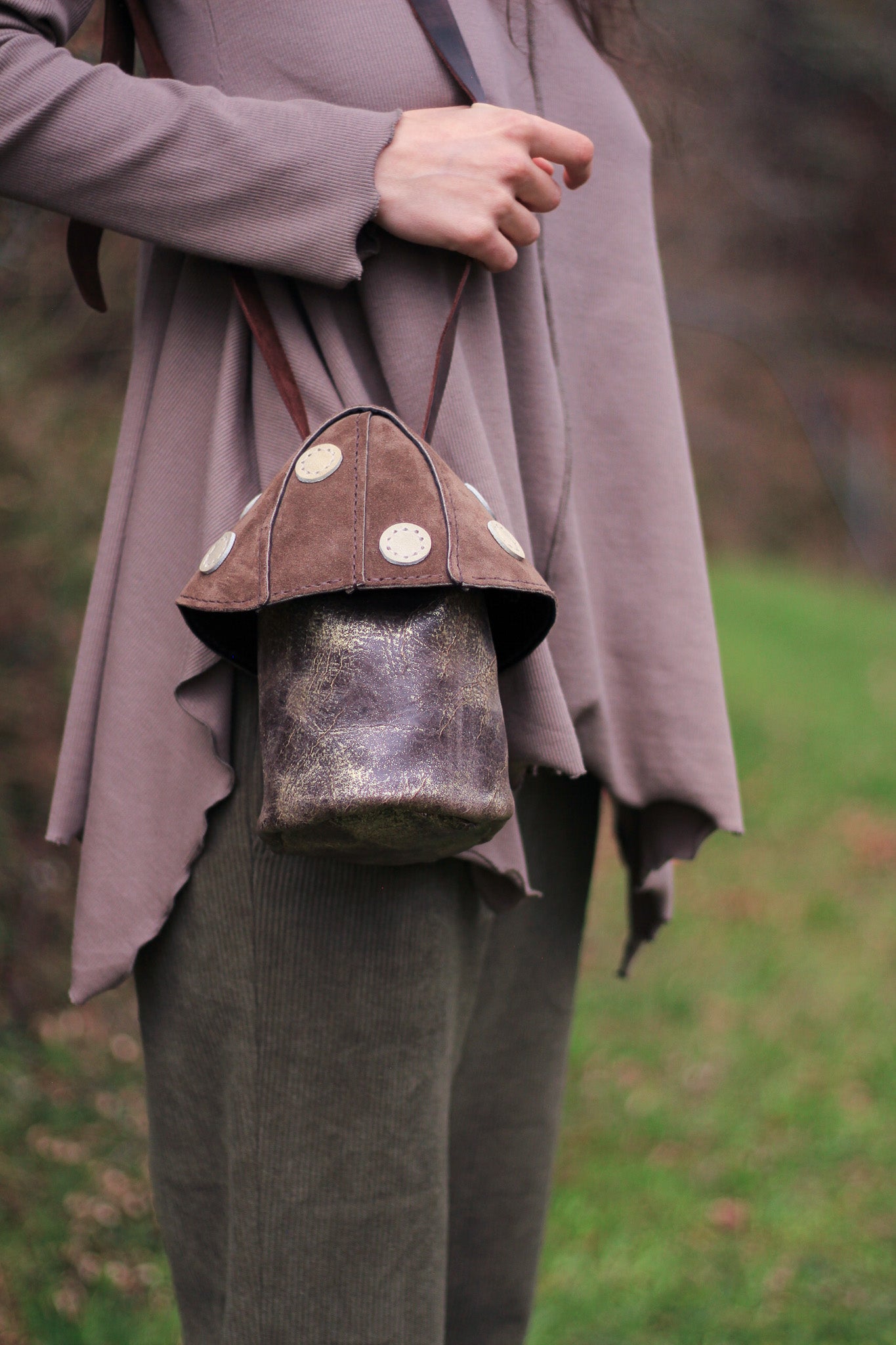 Mushie Bag | Brown & Gold
