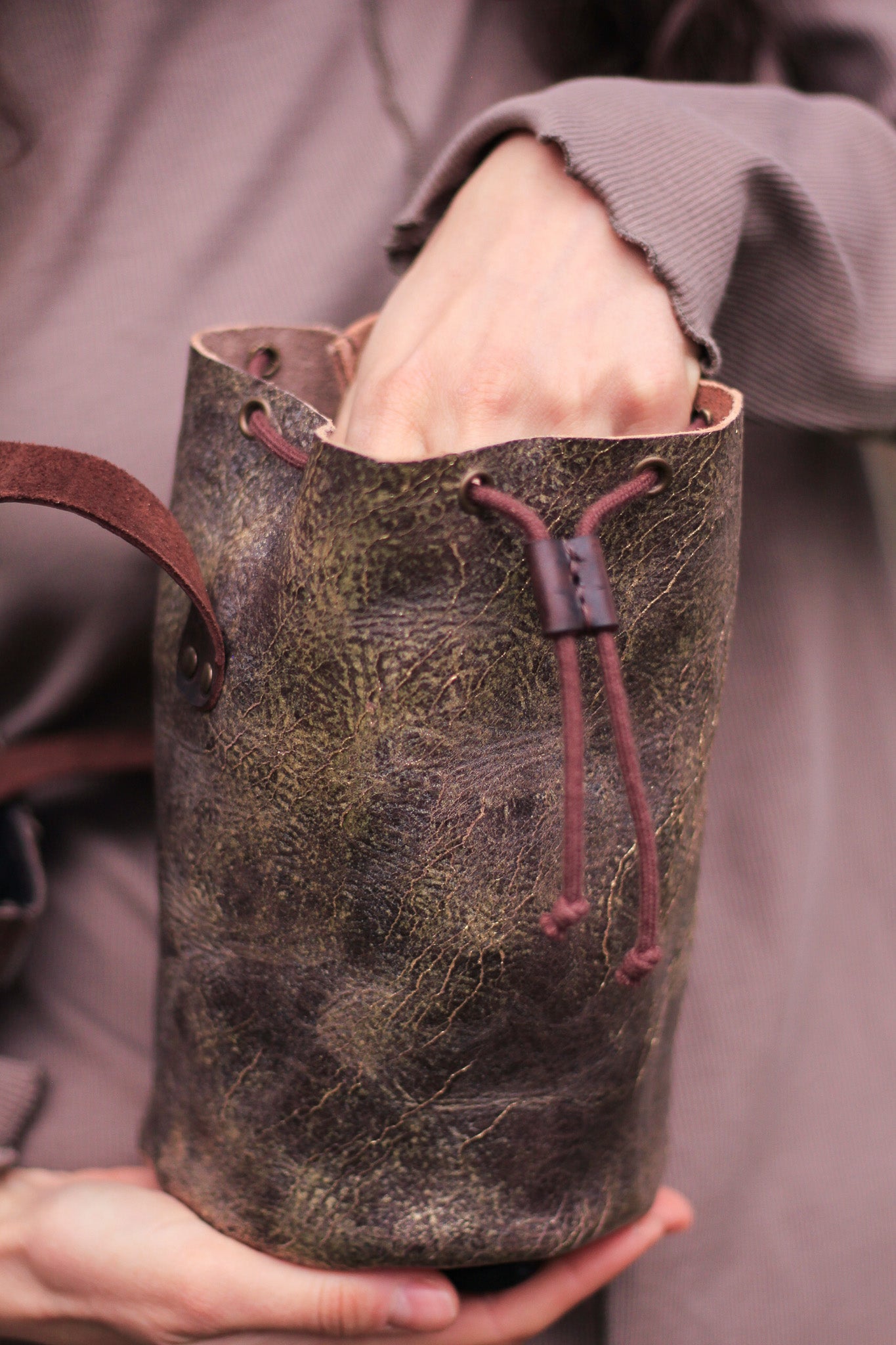 Mushie Bag | Brown & Gold