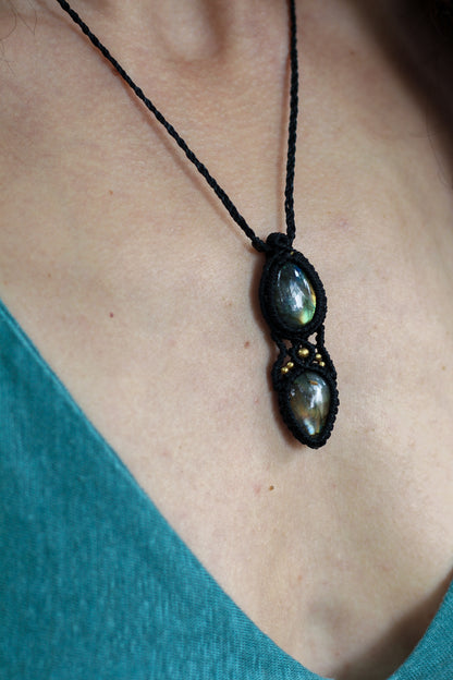 Black labradorite pendant