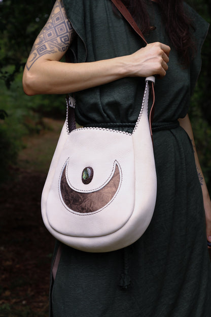 Big moon shoulder bag | White