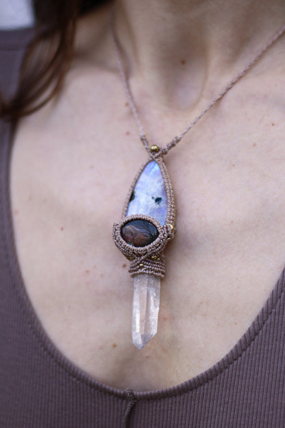 Macrame pendant | Labradorite, Moonstone & Quartz