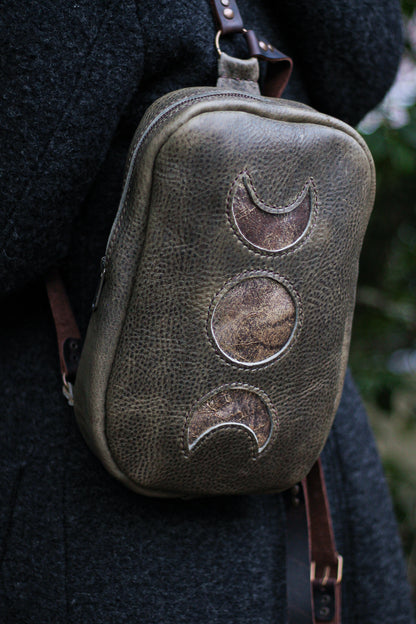 MOON BACKPACK | Green & Brown