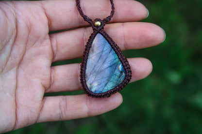 Assymetric pendant | Rainbow labradorite