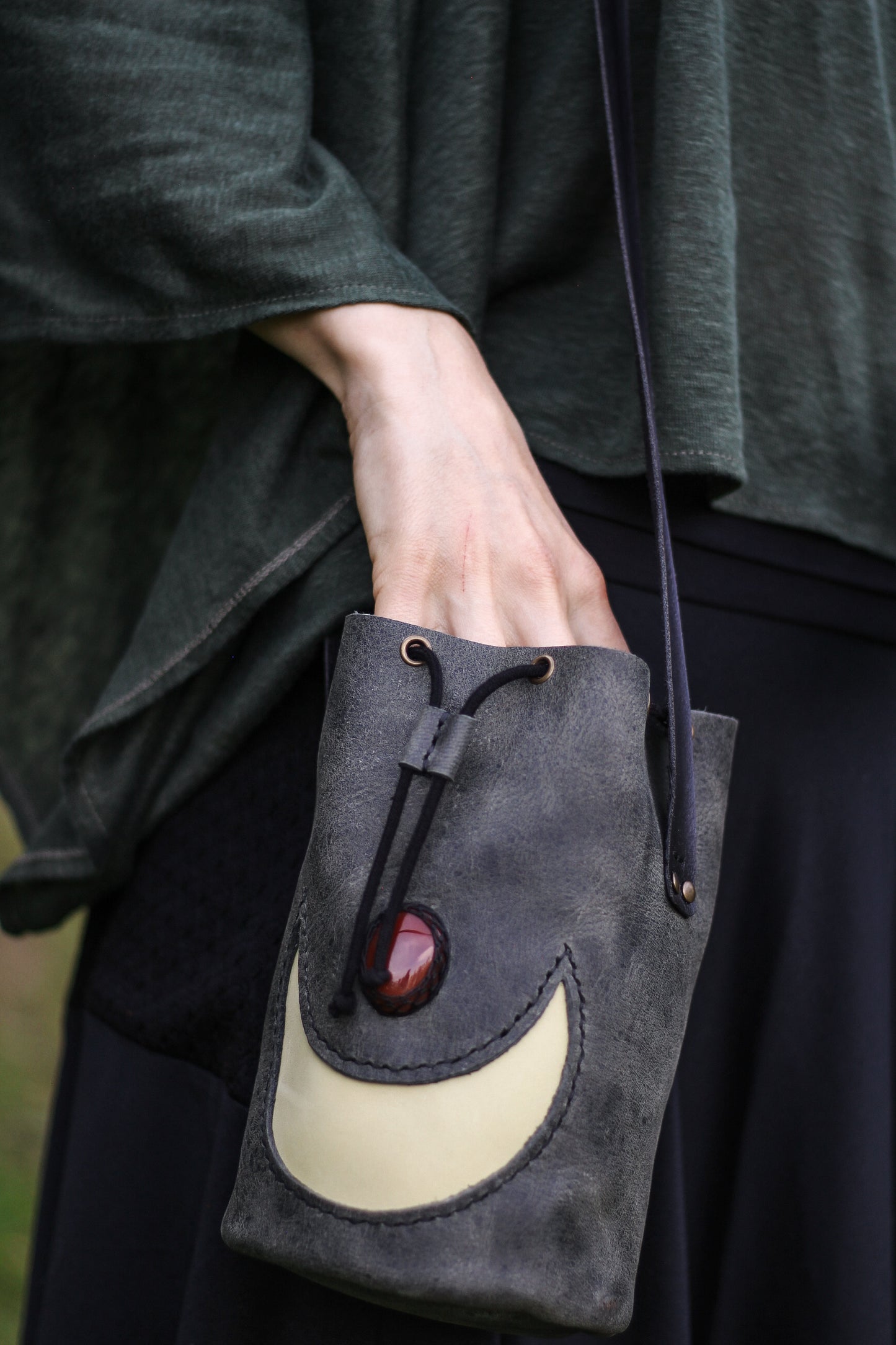 Moon shoulder bag | Green
