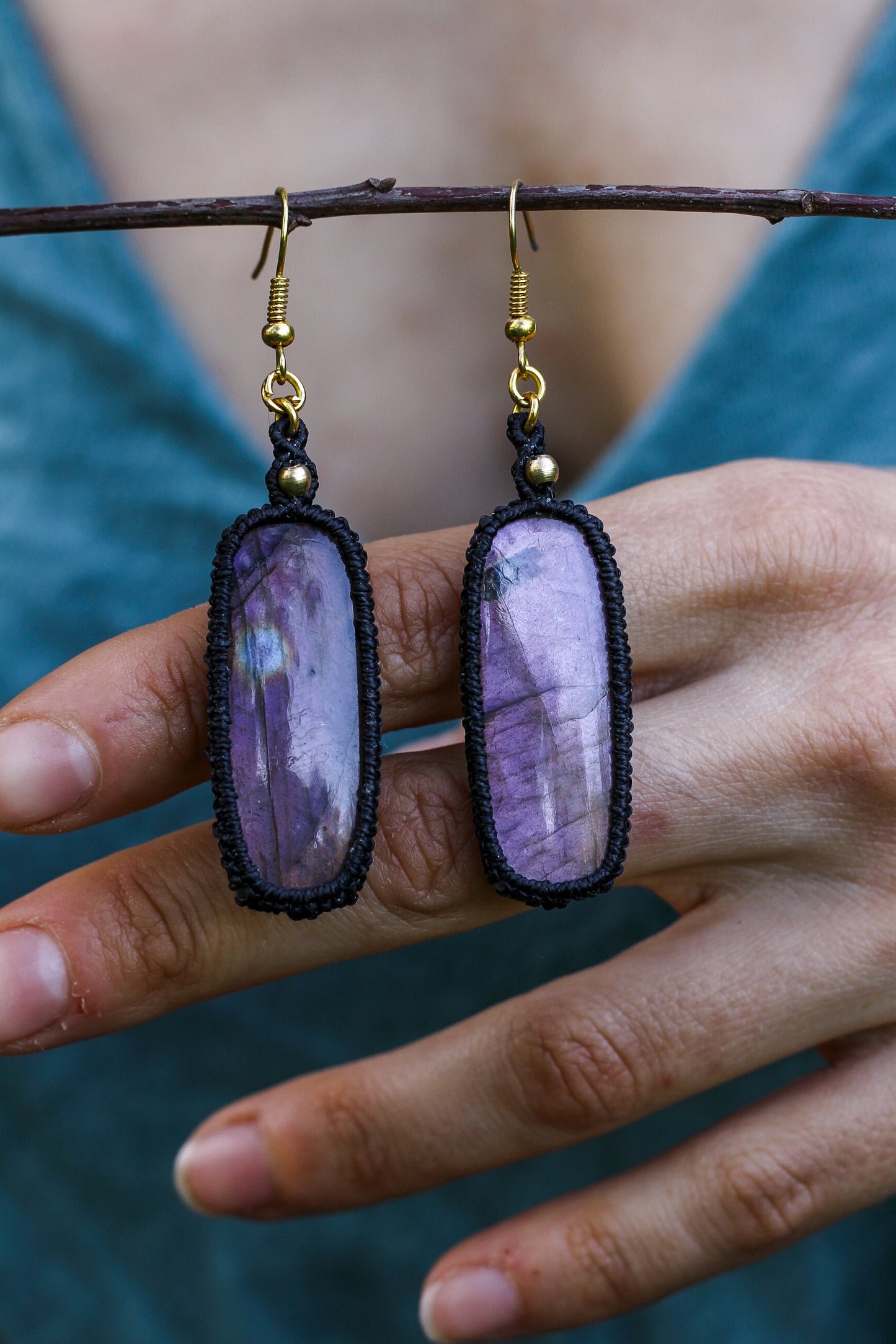 Micro macrame earrings | Labradorite