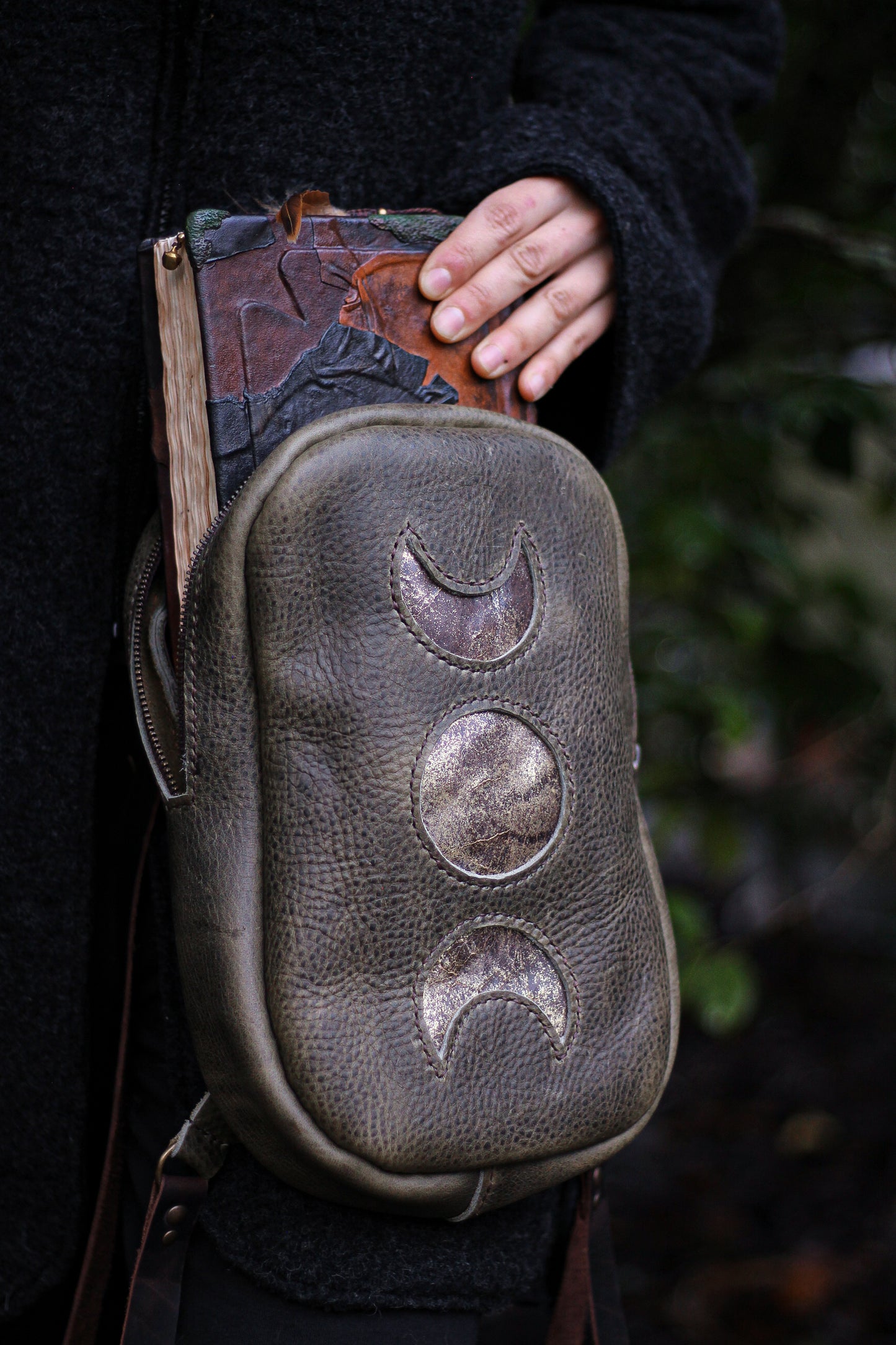 MOON BACKPACK | Green & Brown