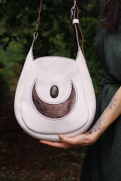 Big moon shoulder bag | White