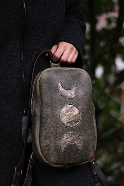 MOON BACKPACK | Green & Brown
