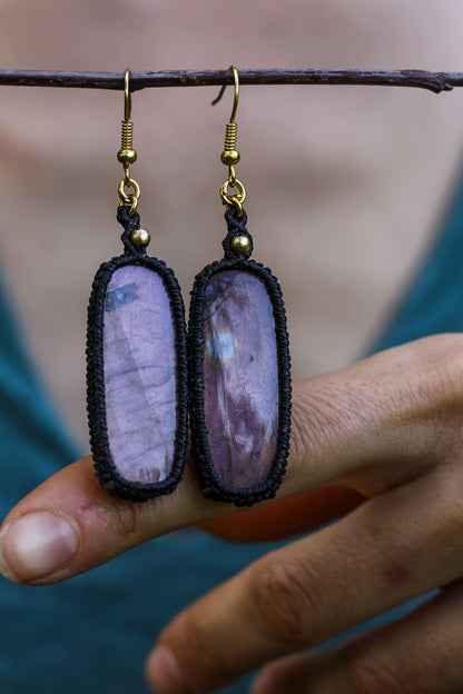 Micro macrame earrings | Labradorite