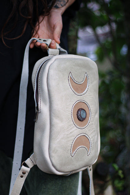 MOON BACKPACK | Tea Green & Beige