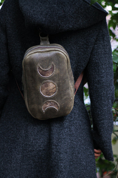 MOON BACKPACK | Green & Brown